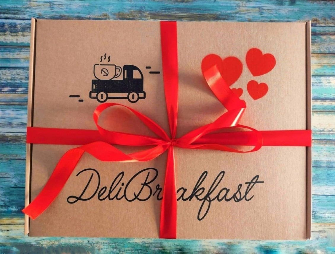 cesta-corazones-desayuno-a-domicilio.jpeg