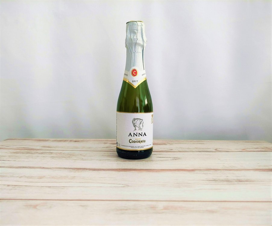 botellita-de-cavacodorniu-regalo-original.jpg