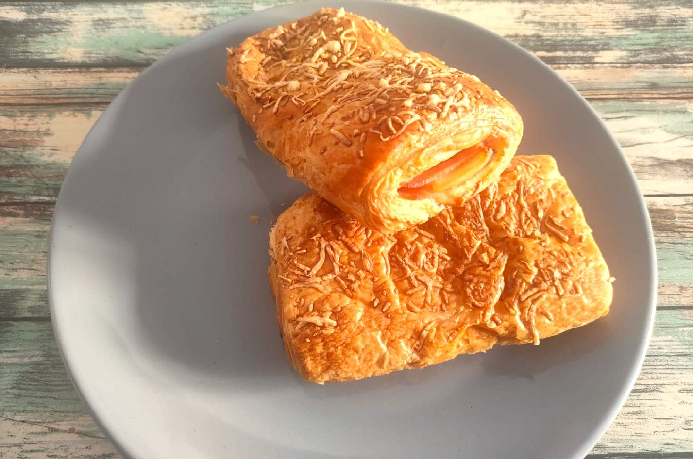 napolitana-york-queso-desayunos-a-domicilio.jpeg