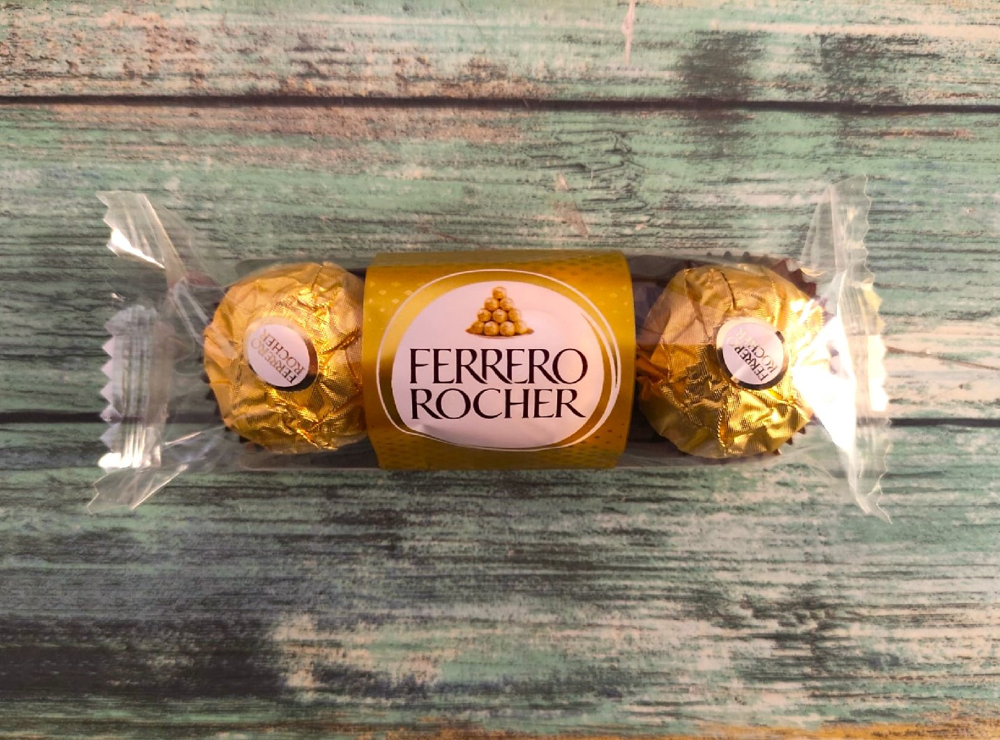 pack-bombones-ferrero-rocher-regalos-originales.jpeg